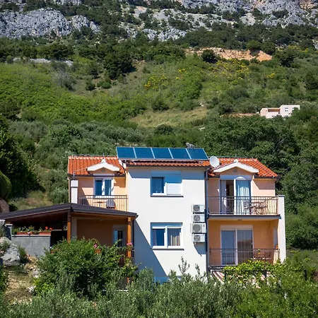 14 Apartman *
