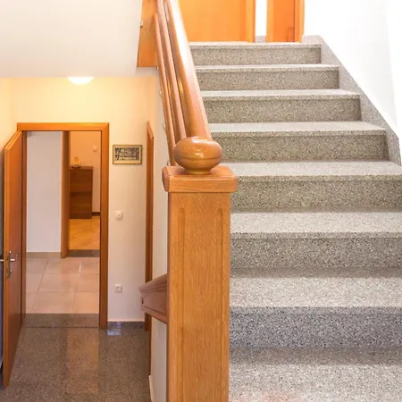 14 Apartman *