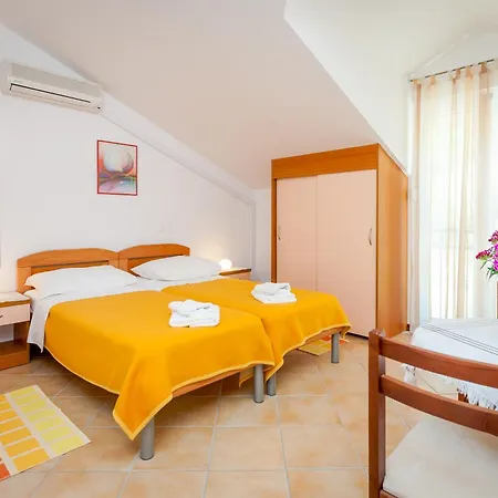 14 Apartman Brela