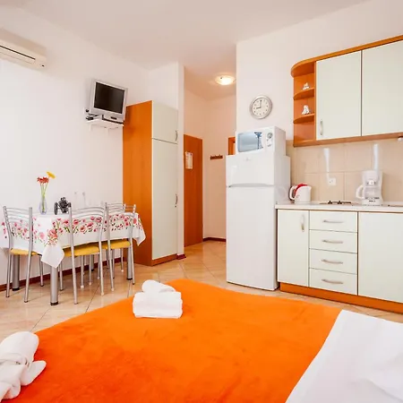 Apartment 14