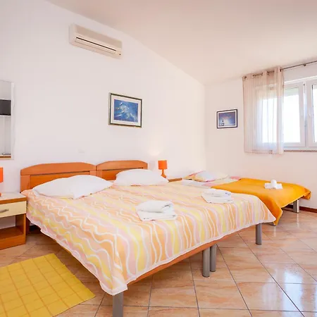 Apartment 14 Brela