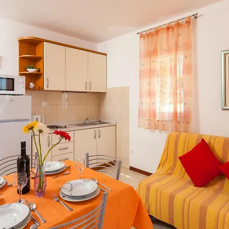 Apartment 14 Brela