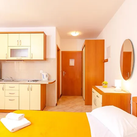 Apartamento 14 *